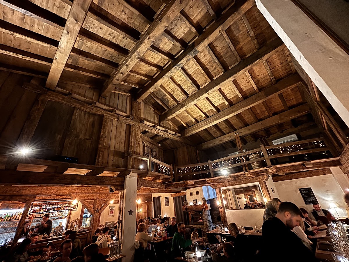 L' Atelier Des Loups Photos 2